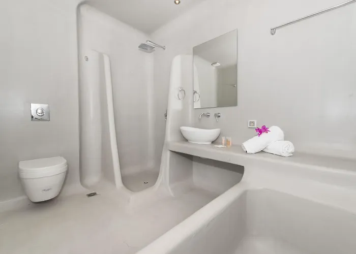 Blue Waves Suites & Apartments