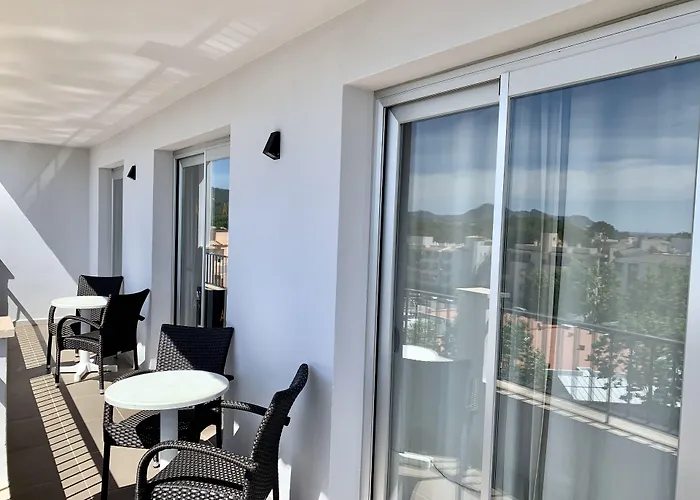 Apartaments La Perla Negra