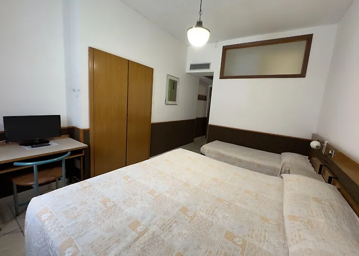 Hotel Holidays