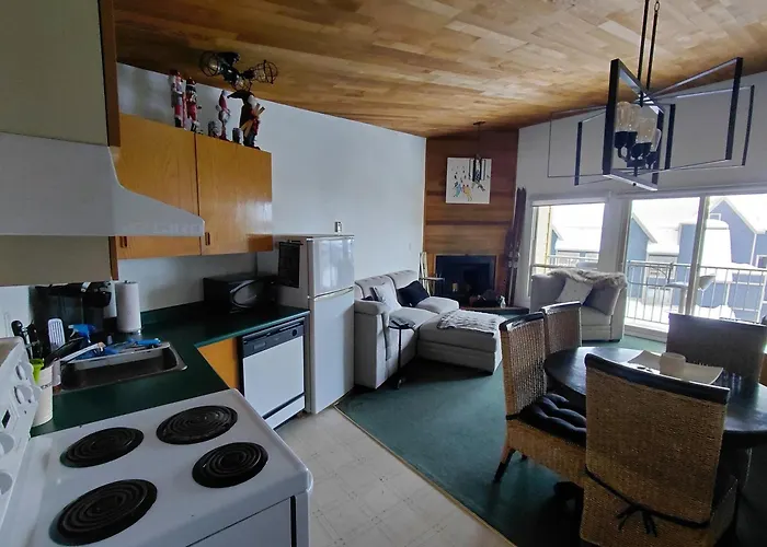 Village Center 2 Bedroom Condo