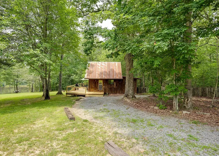 Cozy Georgia Abode W/ Deck, Fire Pit & Lake Access