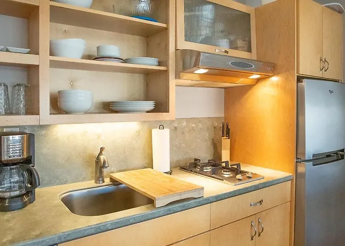 90 San Luis Street Unit B