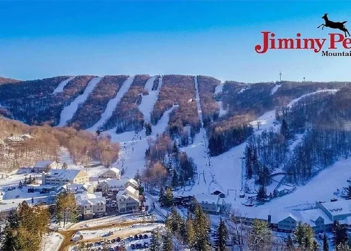 Unique Yeti-Theme Ski On Off Suite Jiminy-Sleeps 4