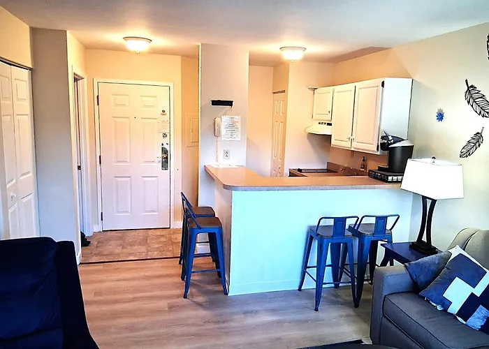 1St Floor Mountain View Suite Ski On Off At Jiminy- Fully Redone Decor