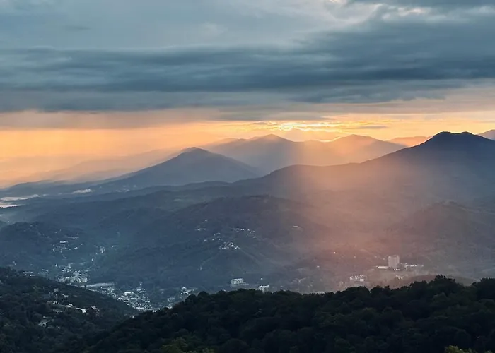 Spacious Gatlinburg Condo With Million Dollar Mountain Views