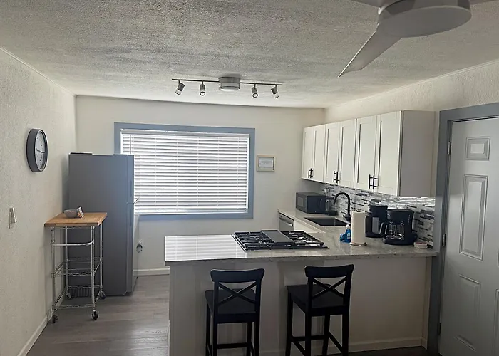 Your Slice Of Paradise In Kona - Close To Beach And Stores