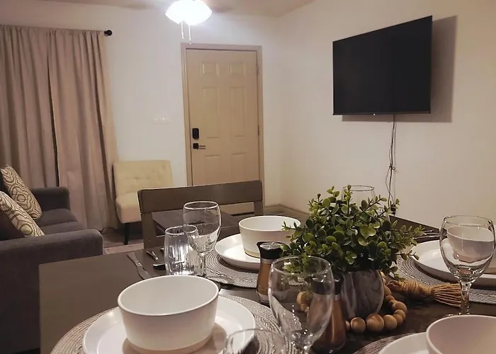 Quiet Executive 2Br In Eagle Pass