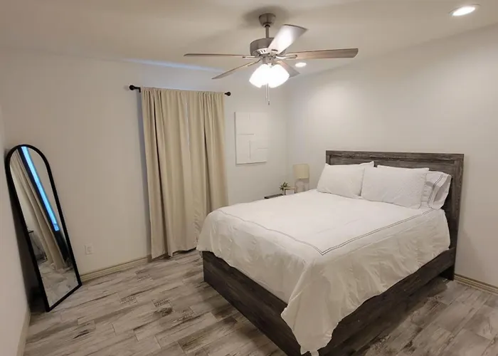 Quiet Executive 2Br In Eagle Pass