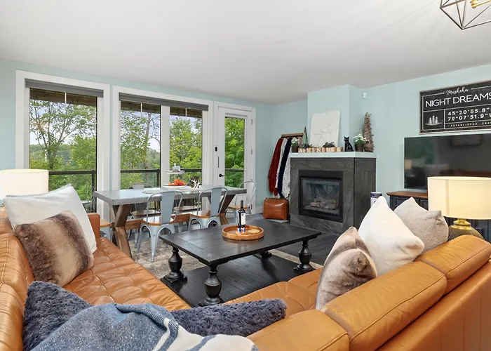 Muskoka Night Dreams Enjoy 3 King Beds