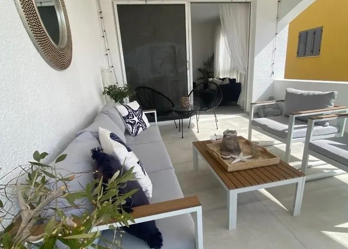 Esmie Apartment - Ocean And Sunset Views