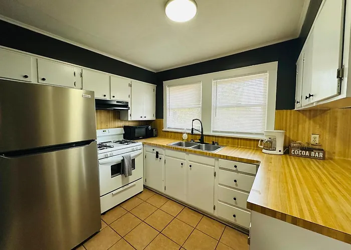 Cozy 1Br Apartment With Kitchen In Central Shreveport