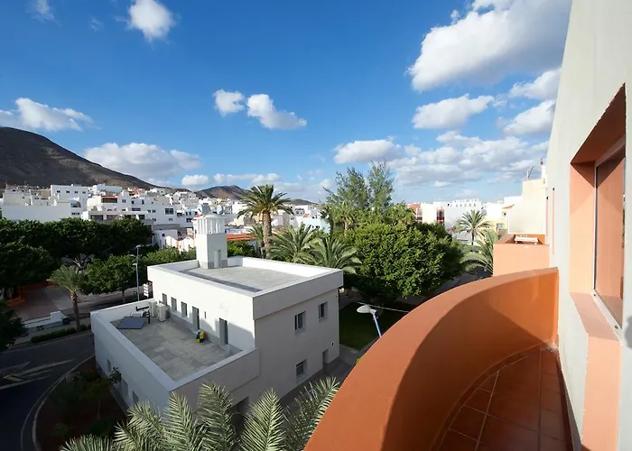 Apartamento con ascensor en primera línea