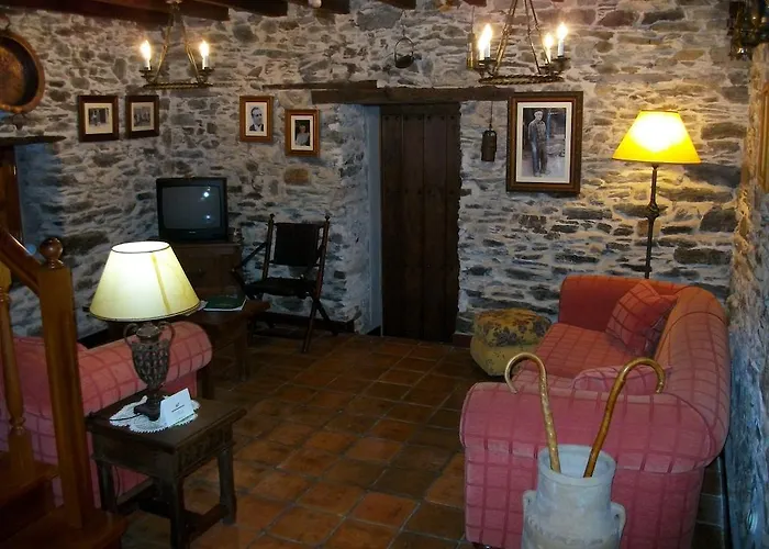 Casa De Aldea Los Glayus