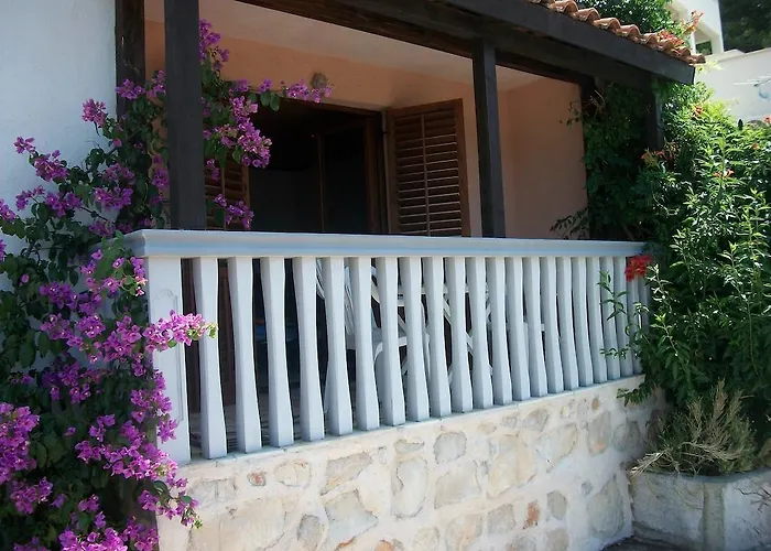 Apartments Luka
