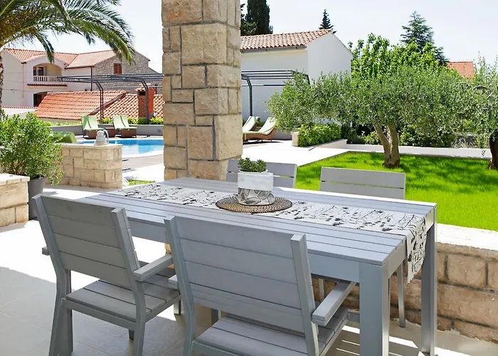 Apartments Diana - New Heated Pool