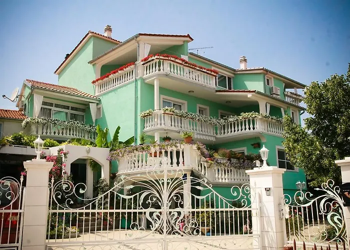 Apartments Katarine Zrinske