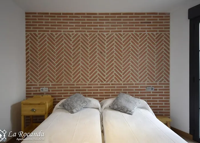 Apartamentos La Rocanda