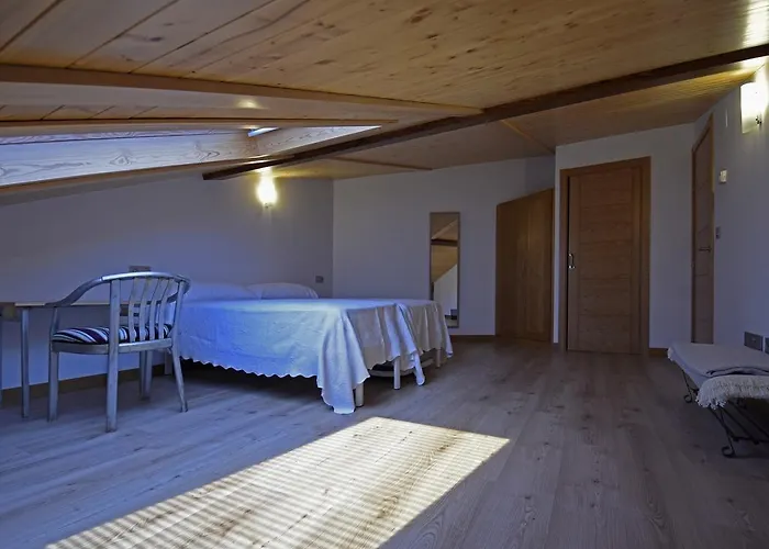 Apartamentos La Rocanda