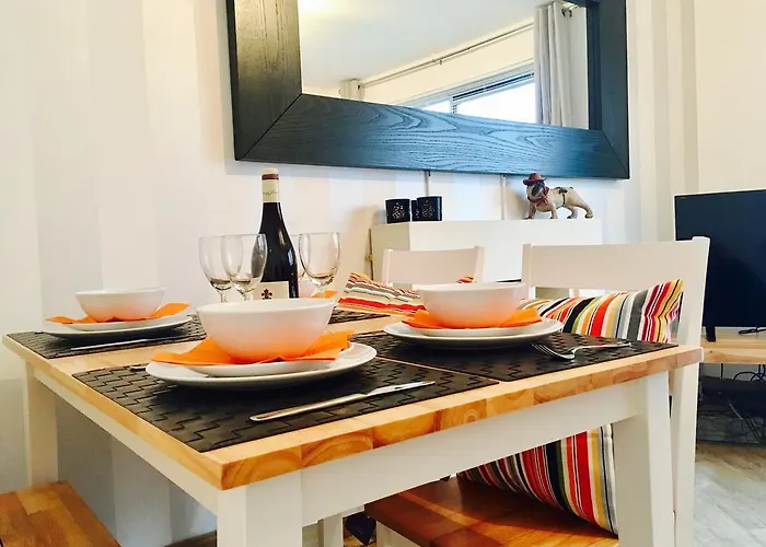 Macapartments -Queen Elizabeth House