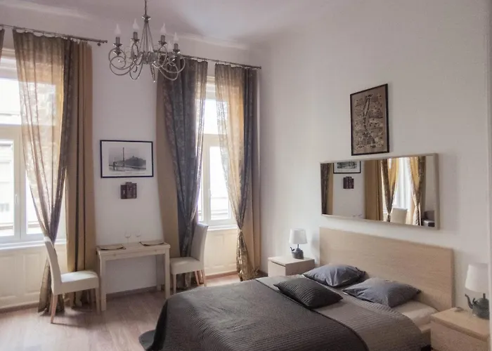 Goldcentral Apartments - Stylish Apartments - Wine Tasting Access