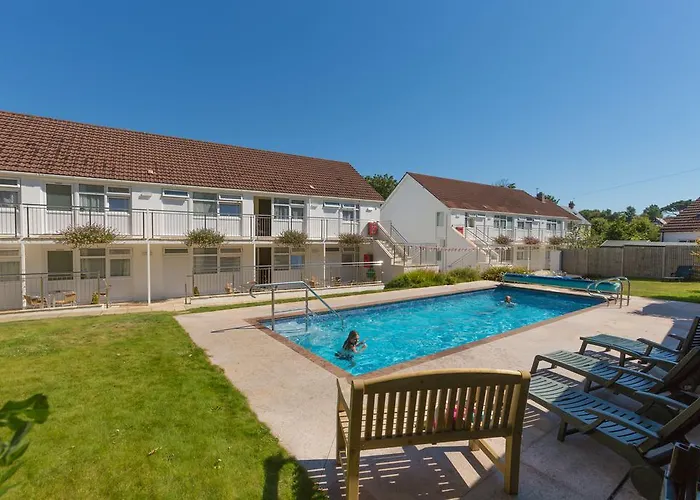 Ilex Lodge