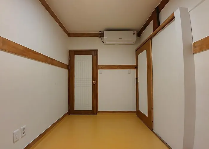 Bed and Breakfast Sophia Hanok Guesthouse