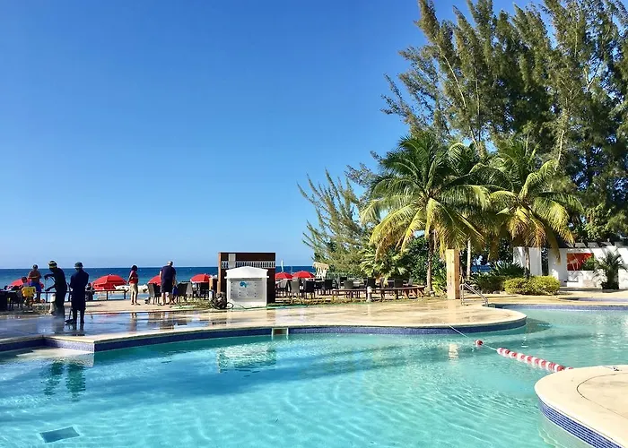 Anna'S Joye Seawind - Freeport, Montego Bay