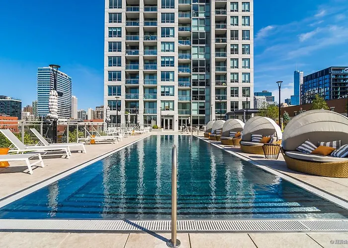 Apartment In River North Downtown Chicago