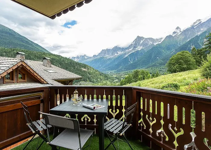 Apartment Refuge De Bellachat, Alpes Agency, Les Houches, Sleeps 4