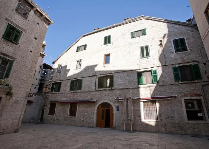 Imperial Apartments