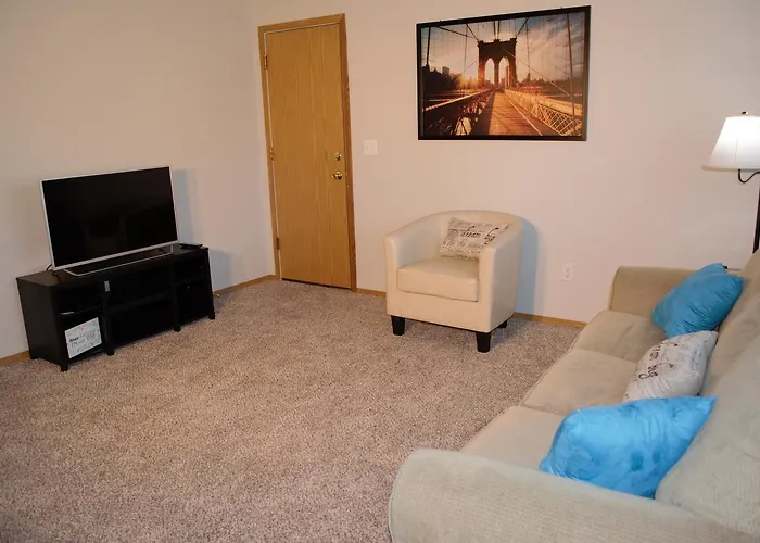 8635 Ustick Road Apartment