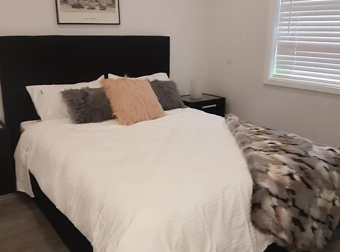 Edwin Place Apartment