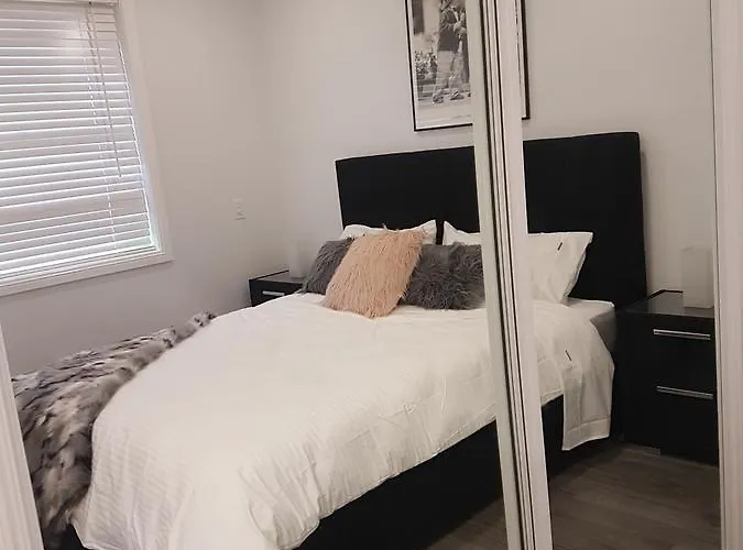 Edwin Place Apartment
