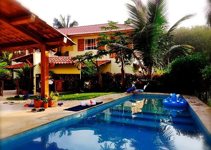Costa Riki Apartments