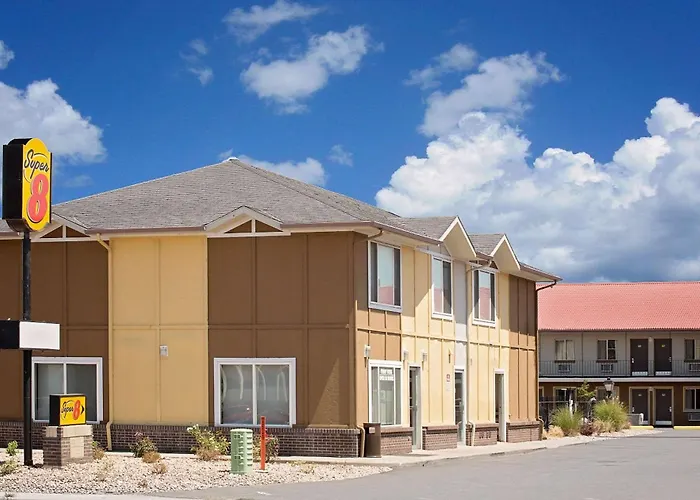 Super 8 By Wyndham Denver Central