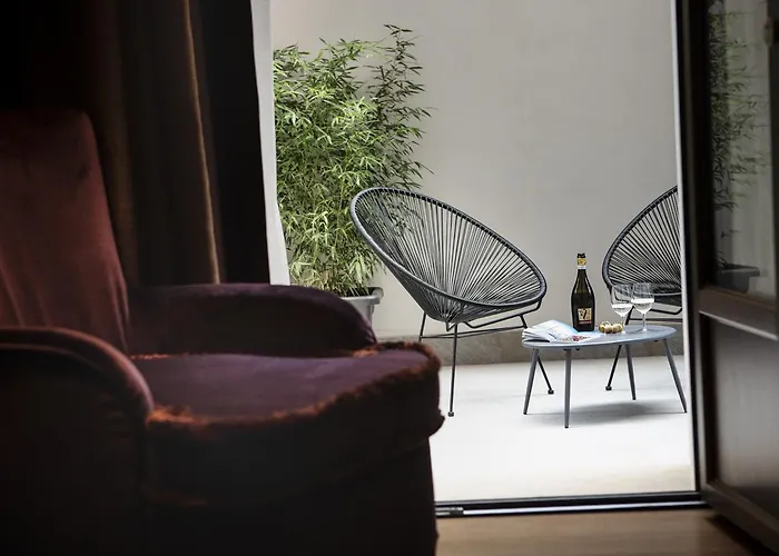 Aqua Apartments