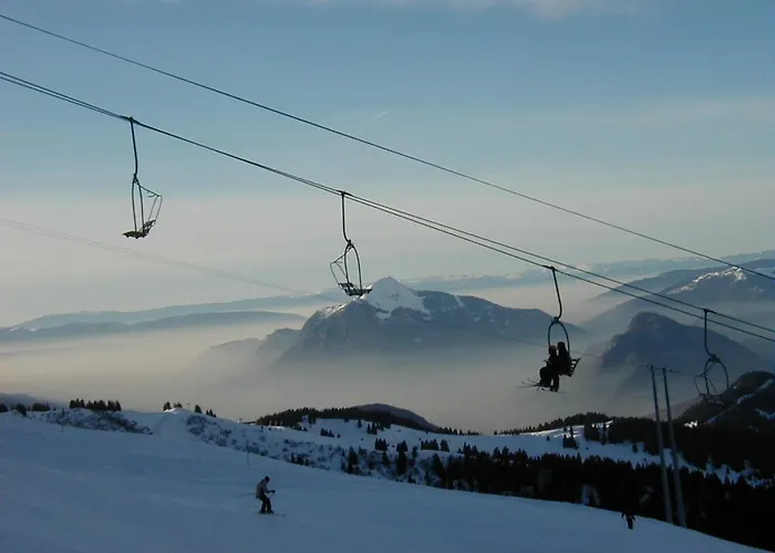 Recently Refurbished Apartment Walk To Samoens Village