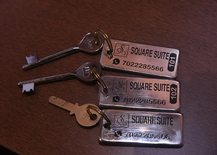 Square Suite