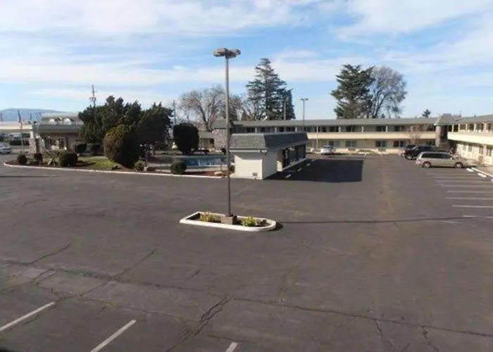 3 star hotel: Econo Lodge Inn & Suites Central