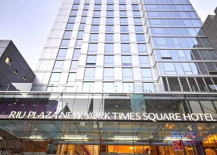 Pet Friendly hotel: Riu Plaza New York Times Square