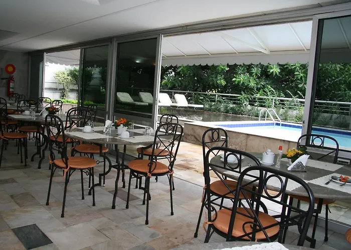 Clan Le Flamboyant Home Service