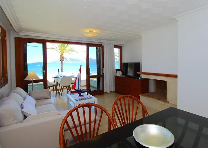 Family Seafront Apt Fantastic Seaview