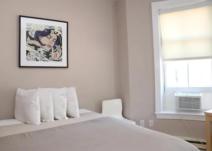 Stylish Downtown Studio In The South End, C. Ave #1