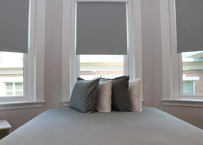 A Stylish Stay W/ A Queen Bed, Heated Floors.. #34