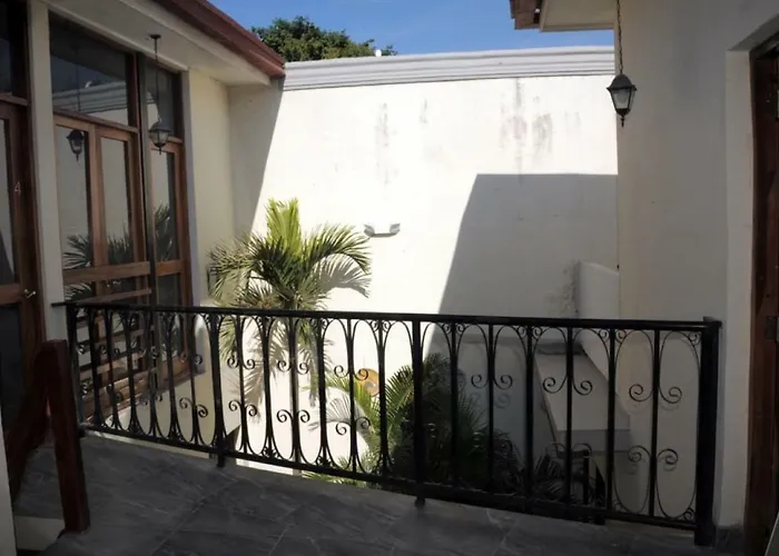 Apartamentos Casa Amarilla