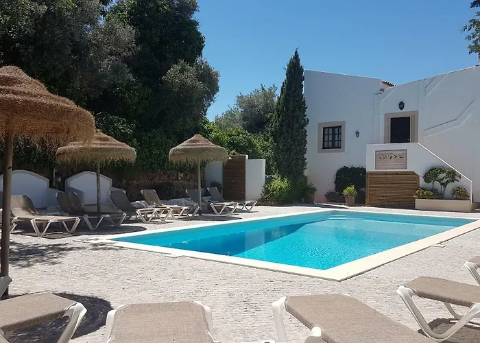 Hotels with pool Casa Do Alto