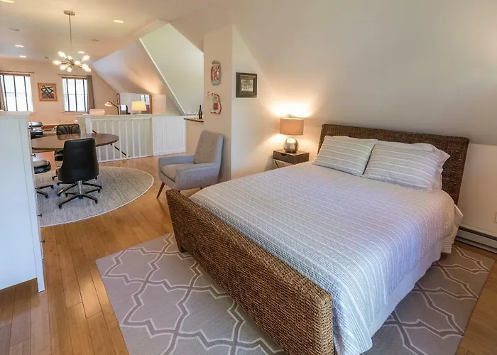 The Carriage House Loft