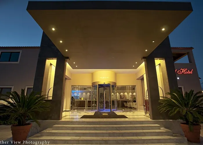 Arty Grand Hotel