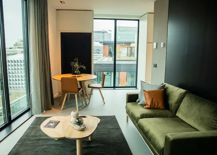 Creative Valley Nest - Luxury Rooftop Apartments