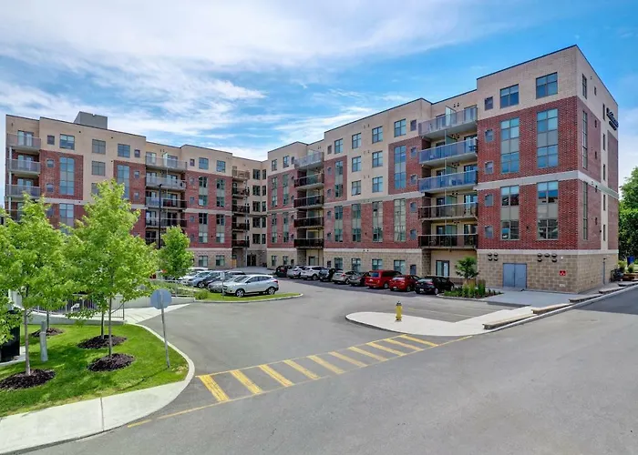 Residences At Kanata Lakes